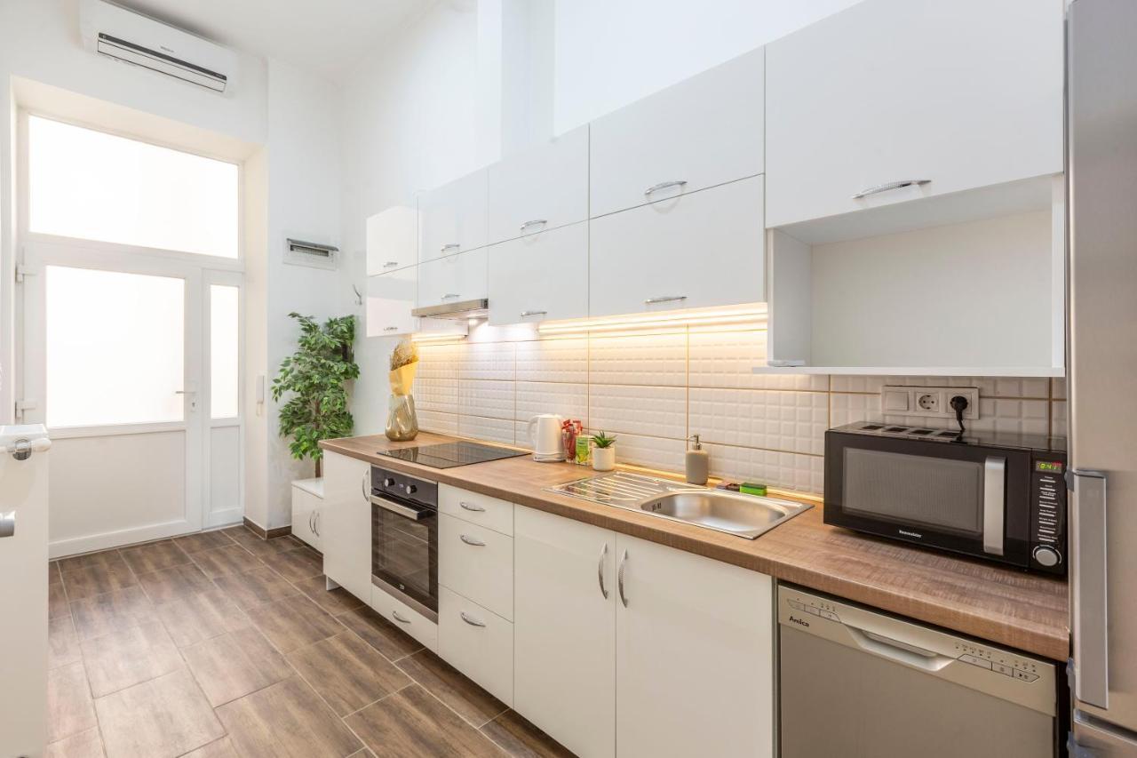 Cozy & Pleasant Homes In The Heart Of Будапеща Екстериор снимка